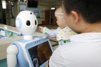 Kids get used to robots